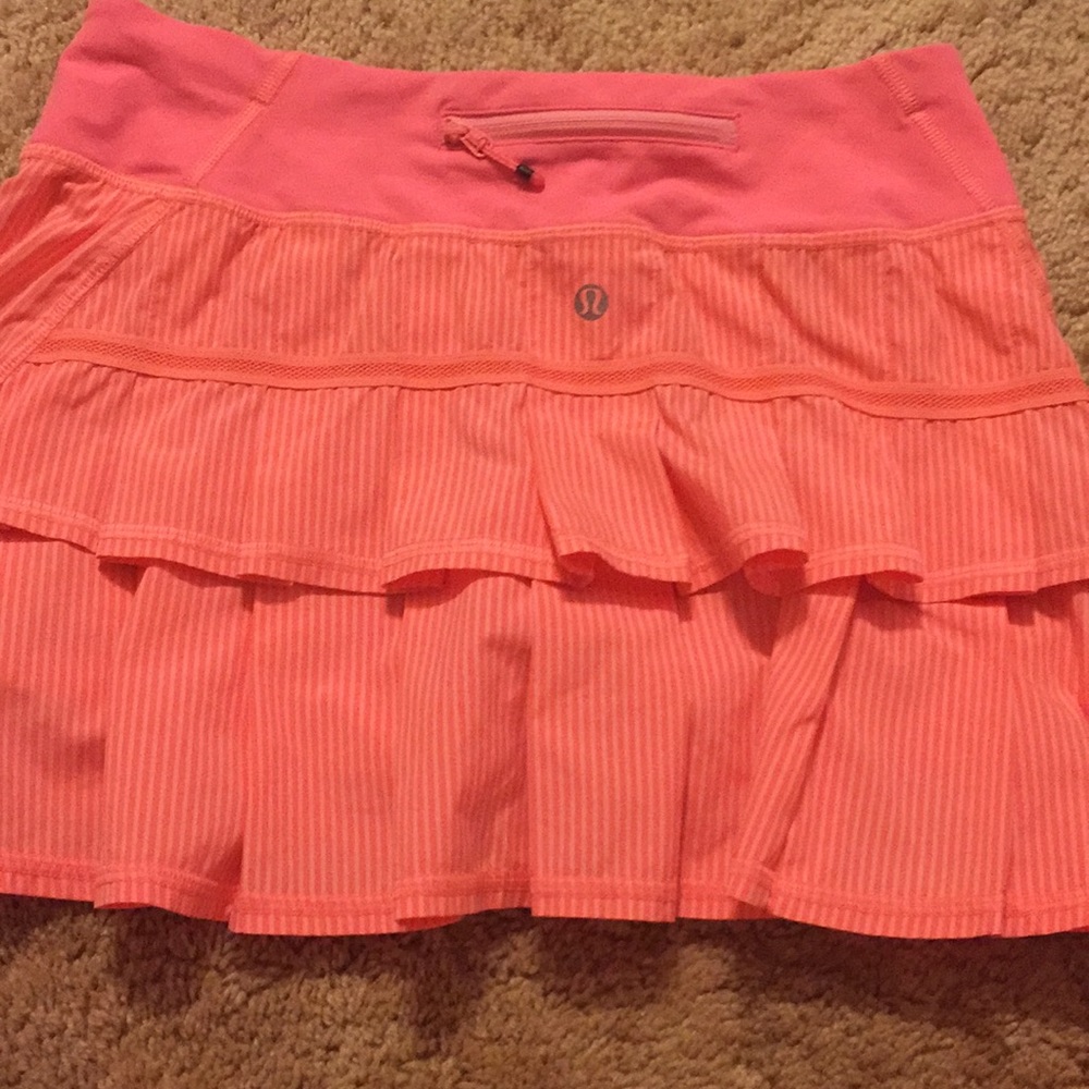 Lululemon skirt sz 4
